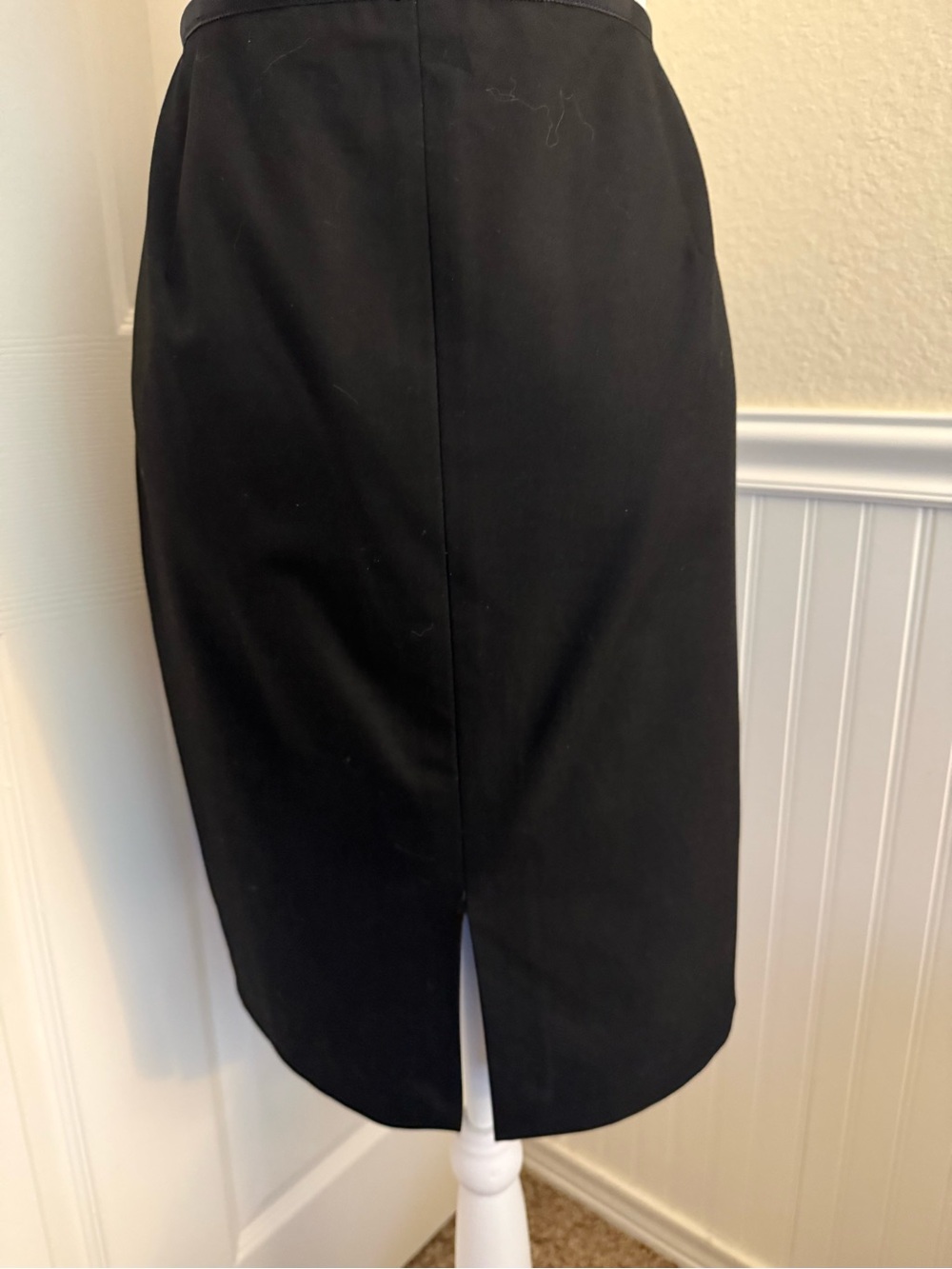 The Limited Black Pencil Skirt - Picture 3 of 6